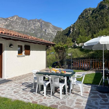 Casa Carla, Bis 4 Personen, Garten, Balkon Mit Blick Auf Den See Und Die Berge كْروني المظهر الخارجي الصورة