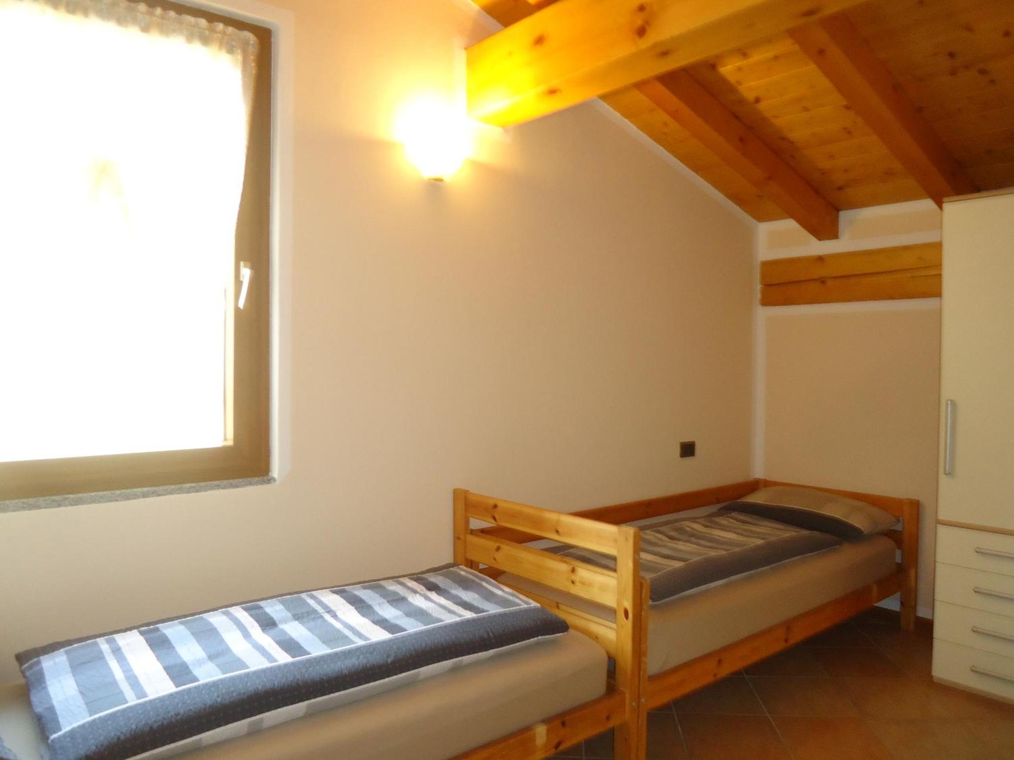 Casa Carla, Bis 4 Personen, Garten, Balkon Mit Blick Auf Den See Und Die Berge كْروني المظهر الخارجي الصورة