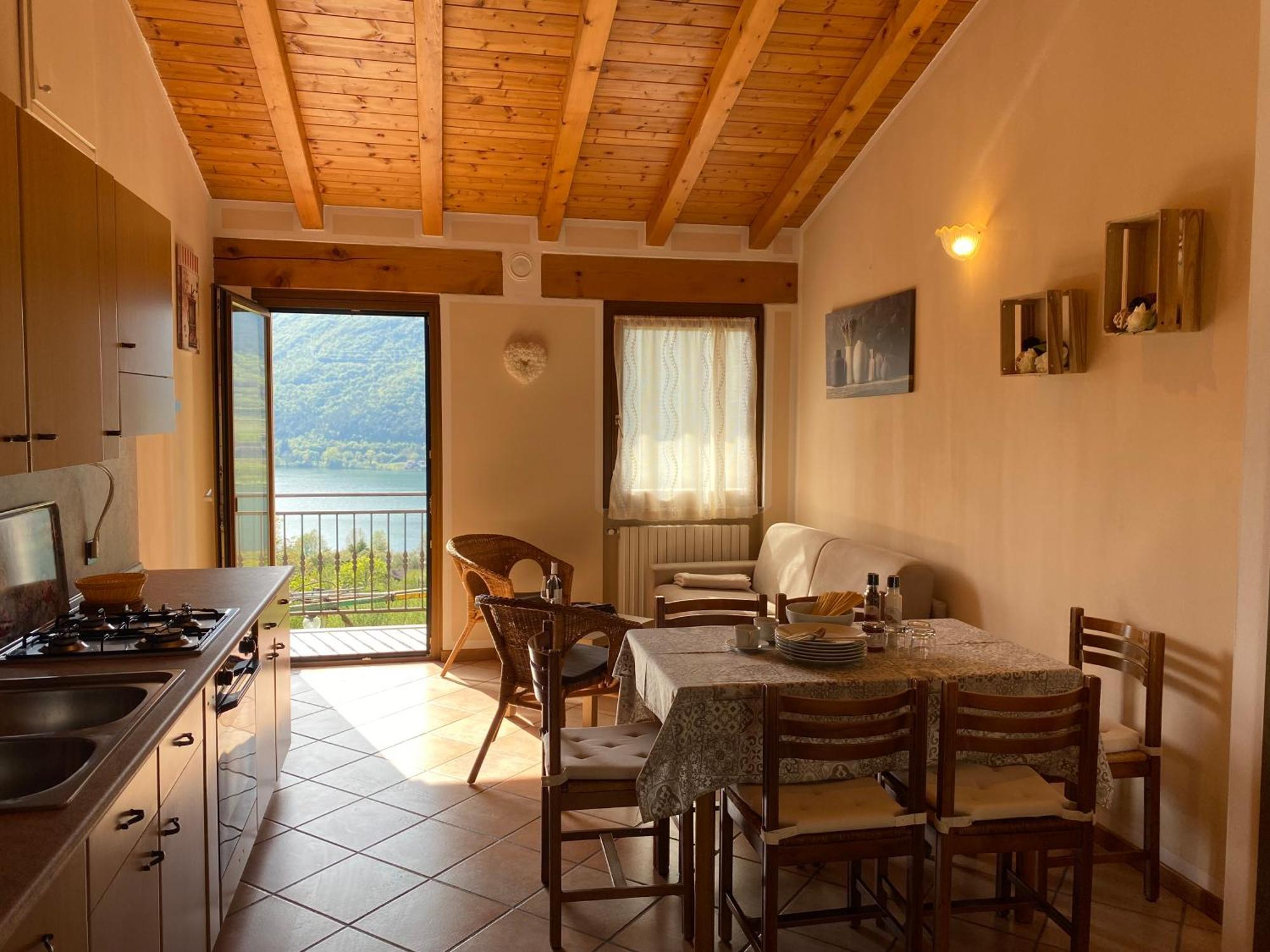 Casa Carla, Bis 4 Personen, Garten, Balkon Mit Blick Auf Den See Und Die Berge كْروني المظهر الخارجي الصورة