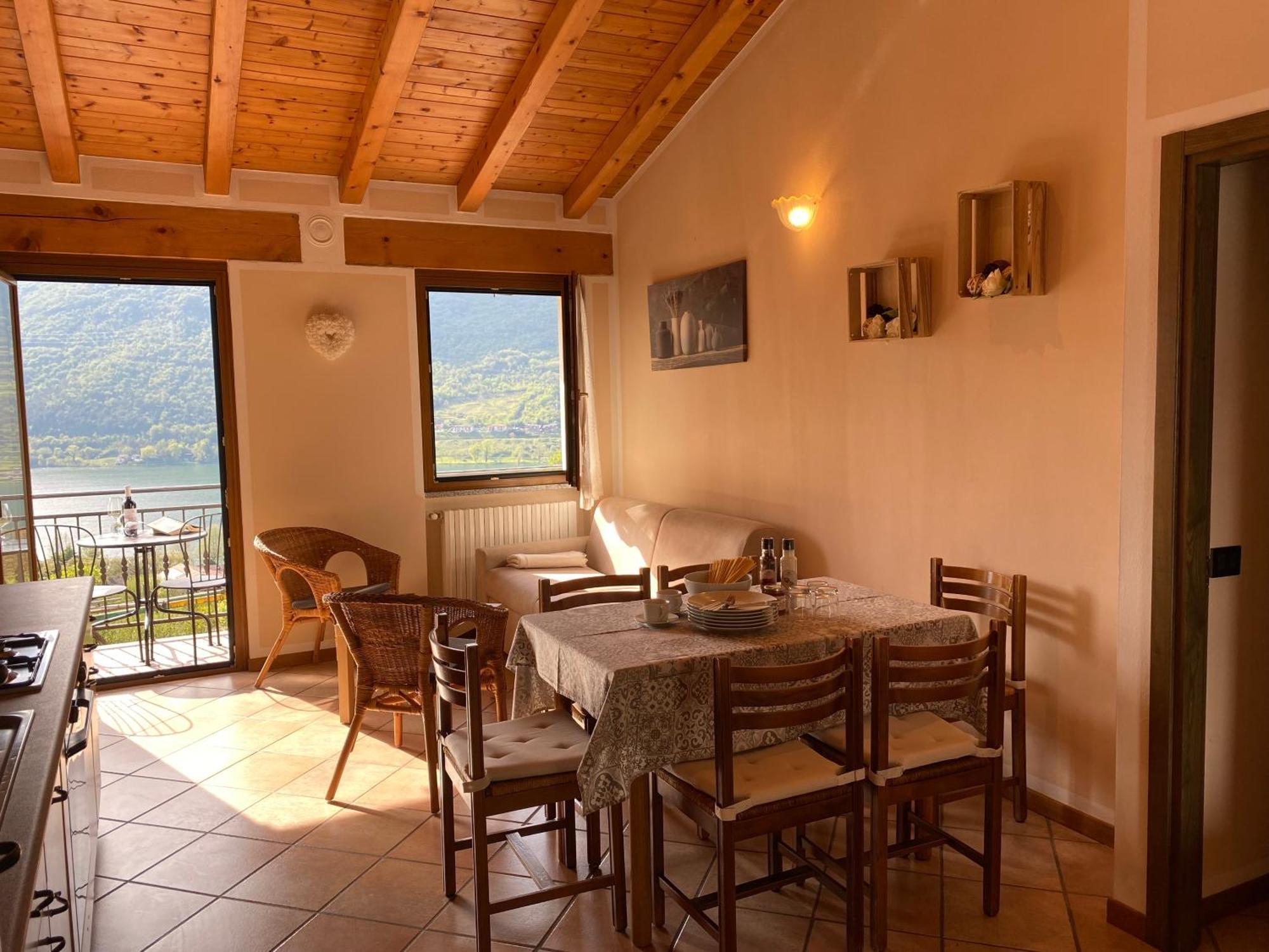 Casa Carla, Bis 4 Personen, Garten, Balkon Mit Blick Auf Den See Und Die Berge كْروني المظهر الخارجي الصورة