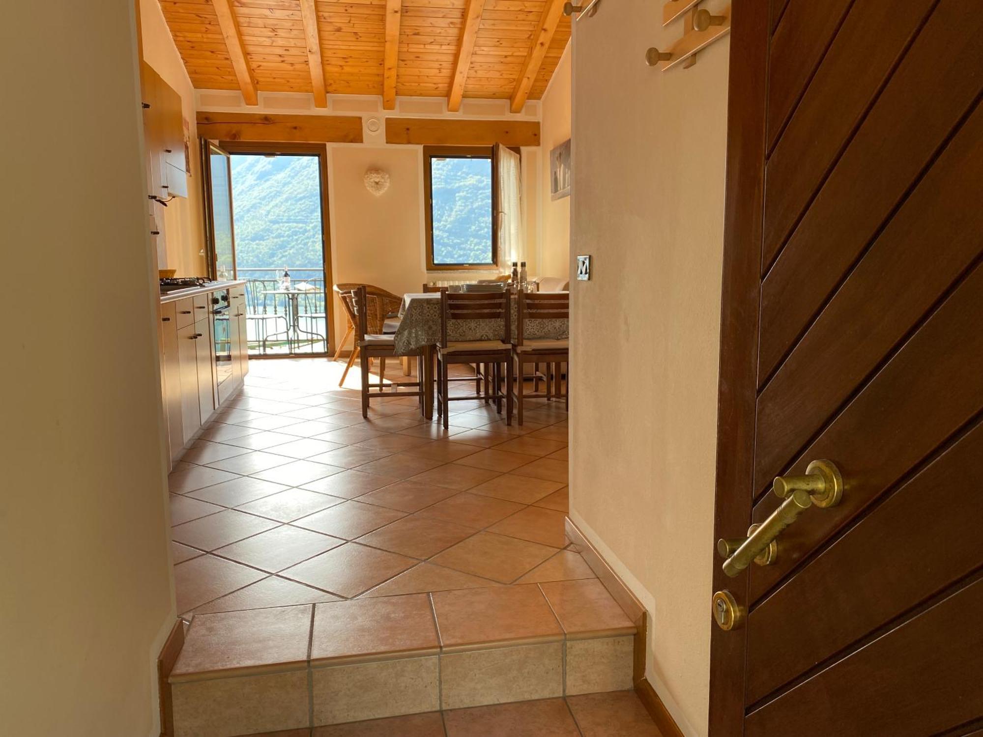 Casa Carla, Bis 4 Personen, Garten, Balkon Mit Blick Auf Den See Und Die Berge كْروني المظهر الخارجي الصورة